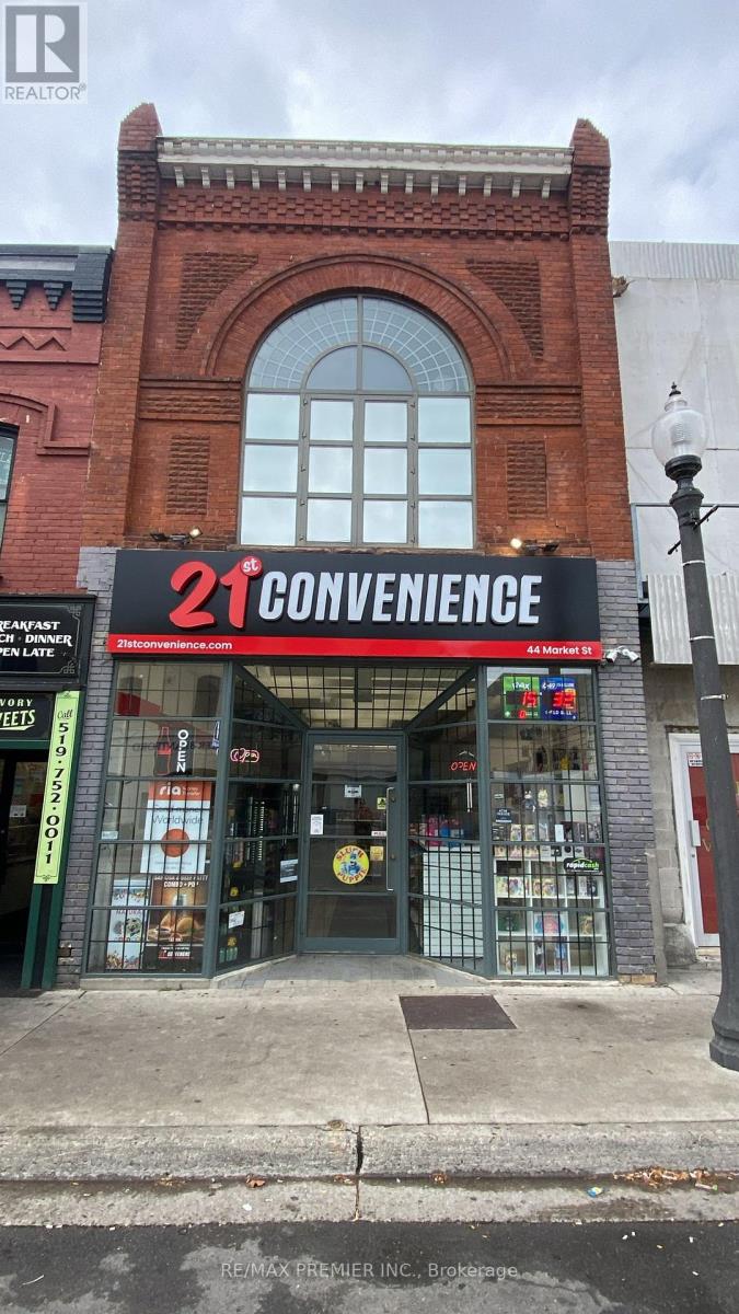 44 MARKET STREET, Brantford, Ontario