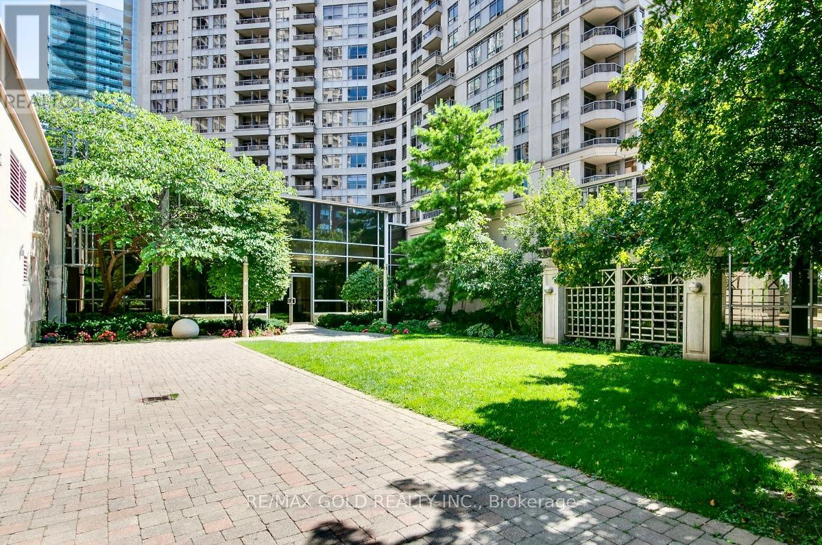#2207 - 3880 Duke Of York Boulevard, Mississauga, Ontario  L5B 4M7 - Photo 37 - W12462984