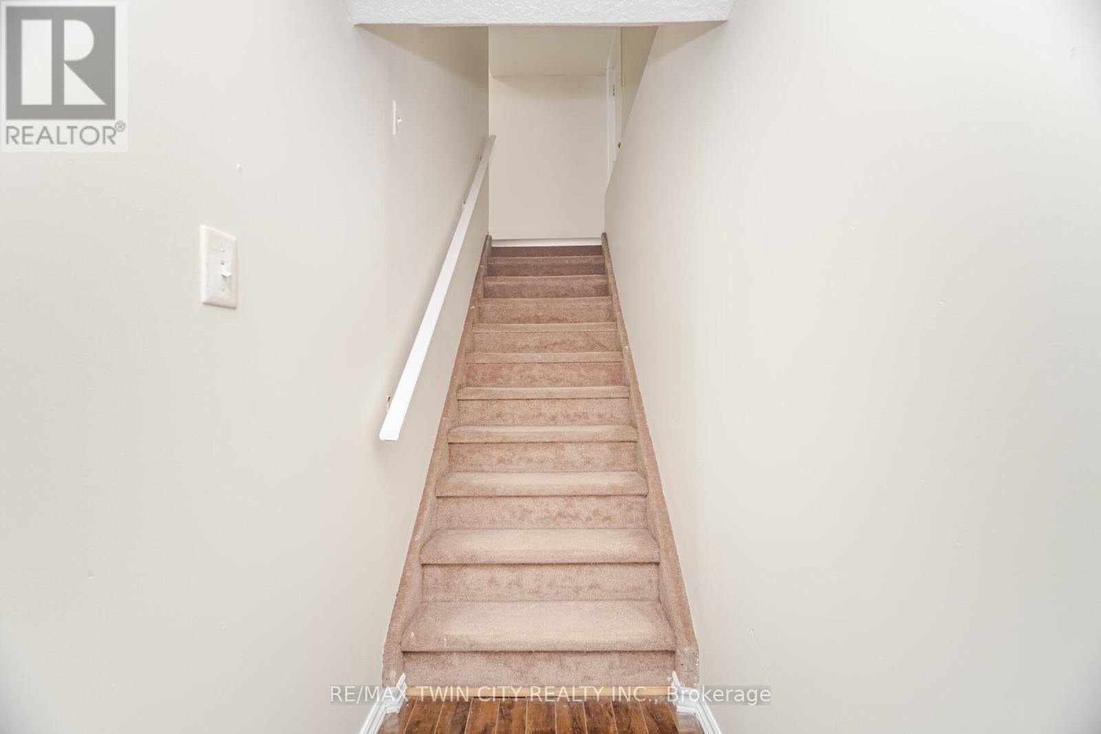 525 Chablis Drive, Waterloo, Ontario  N2T 2Y1 - Photo 27 - X12463763