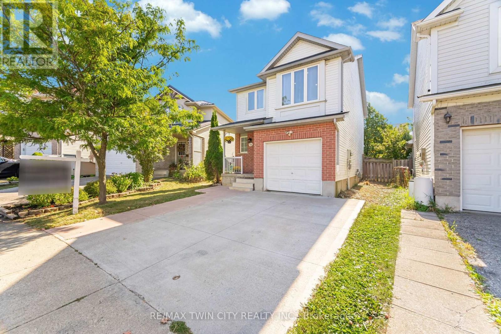 525 Chablis Drive, Waterloo, Ontario  N2T 2Y1 - Photo 41 - X12463763