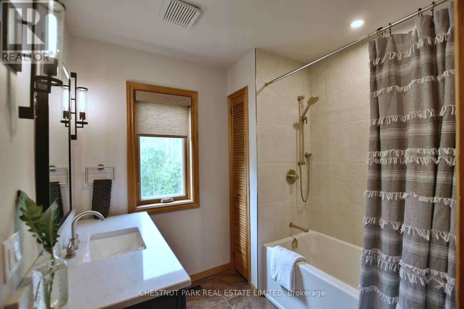 9 - 116 Hidden Lake Road, Blue Mountains, Ontario  L9Y 0T6 - Photo 22 - X12463784