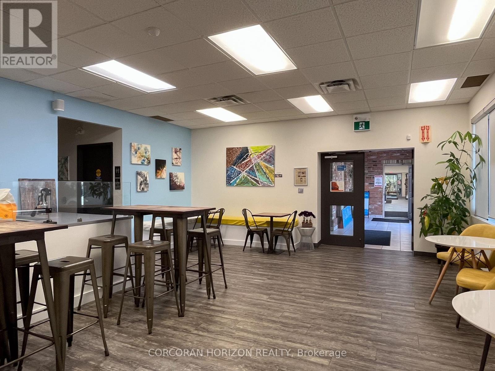 302 - 614 Coronation Boulevard, Cambridge, Ontario  N1R 3E8 - Photo 9 - X12463793