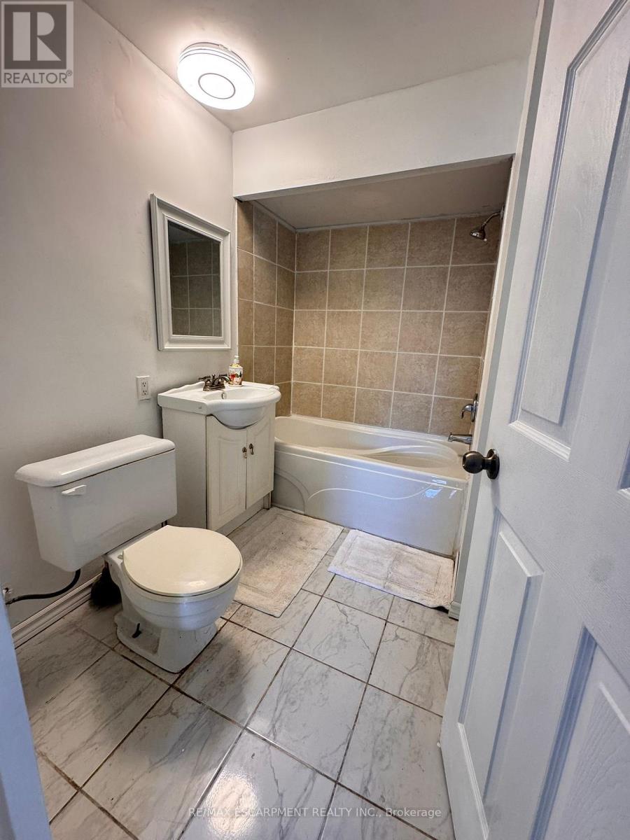 495 Grandview Road, Fort Erie, Ontario  L2A 4T7 - Photo 8 - X12463807