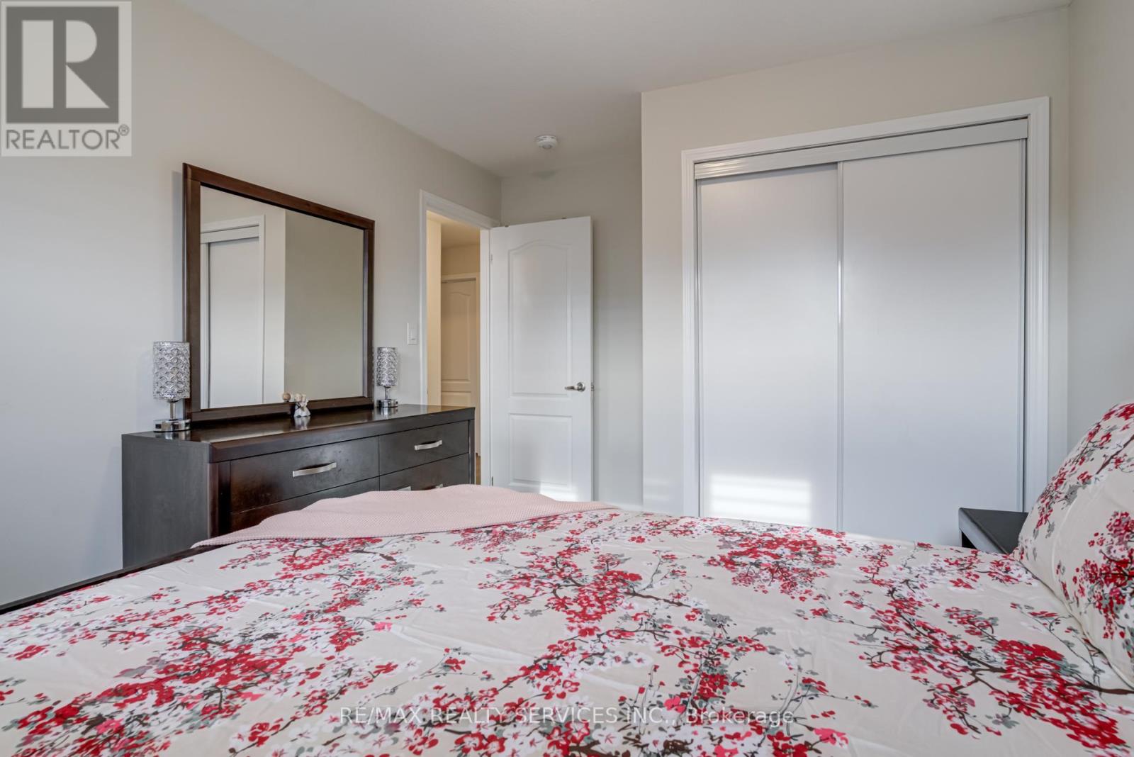18 Lise Lane, Haldimand, Ontario  N3W 0C8 - Photo 23 - X12463837