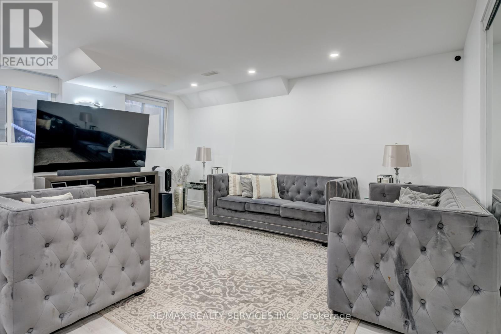 18 Lise Lane, Haldimand, Ontario  N3W 0C8 - Photo 37 - X12463837