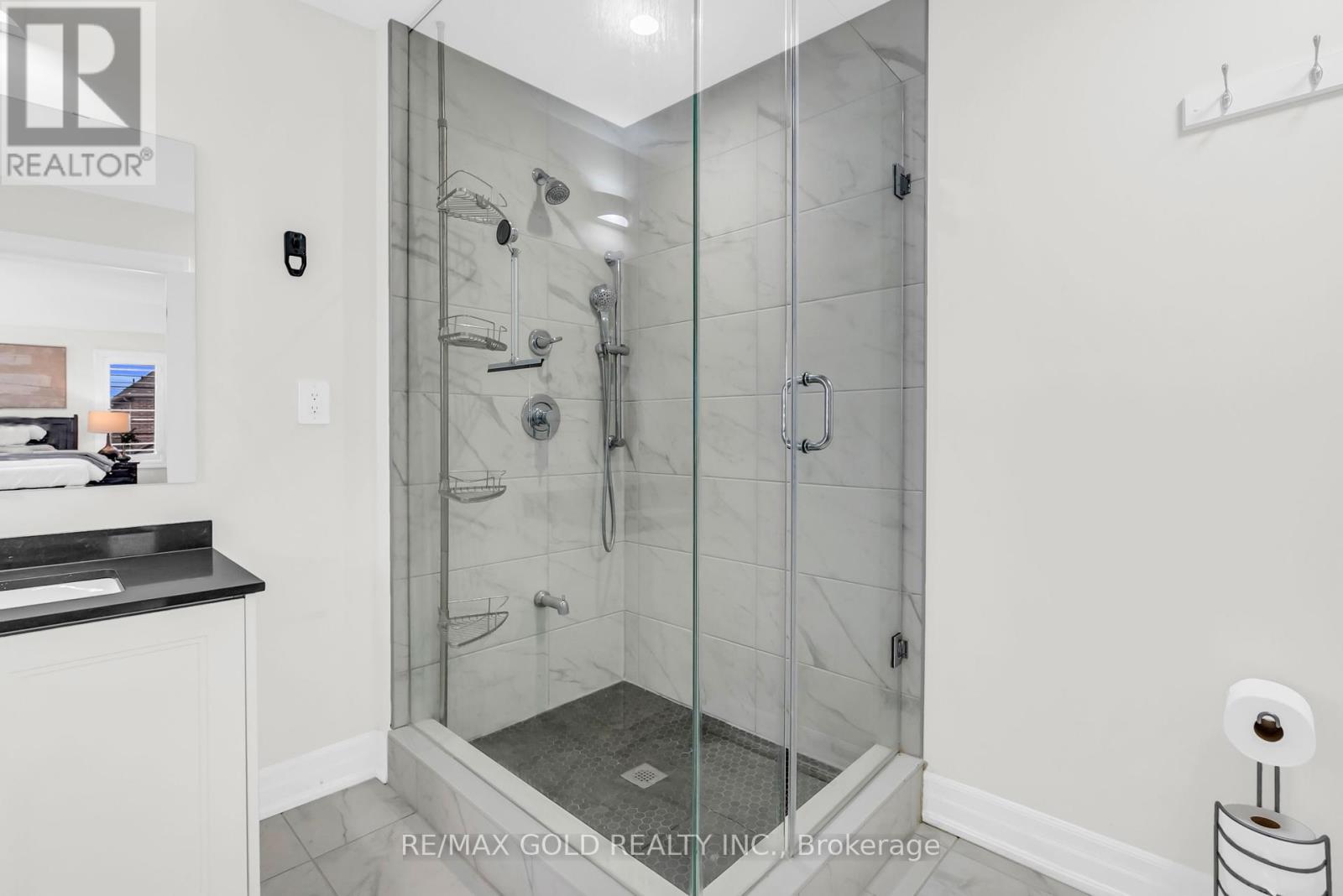 1504 Kitchen Court, Milton, Ontario  L9E 1Y8 - Photo 35 - W12463750