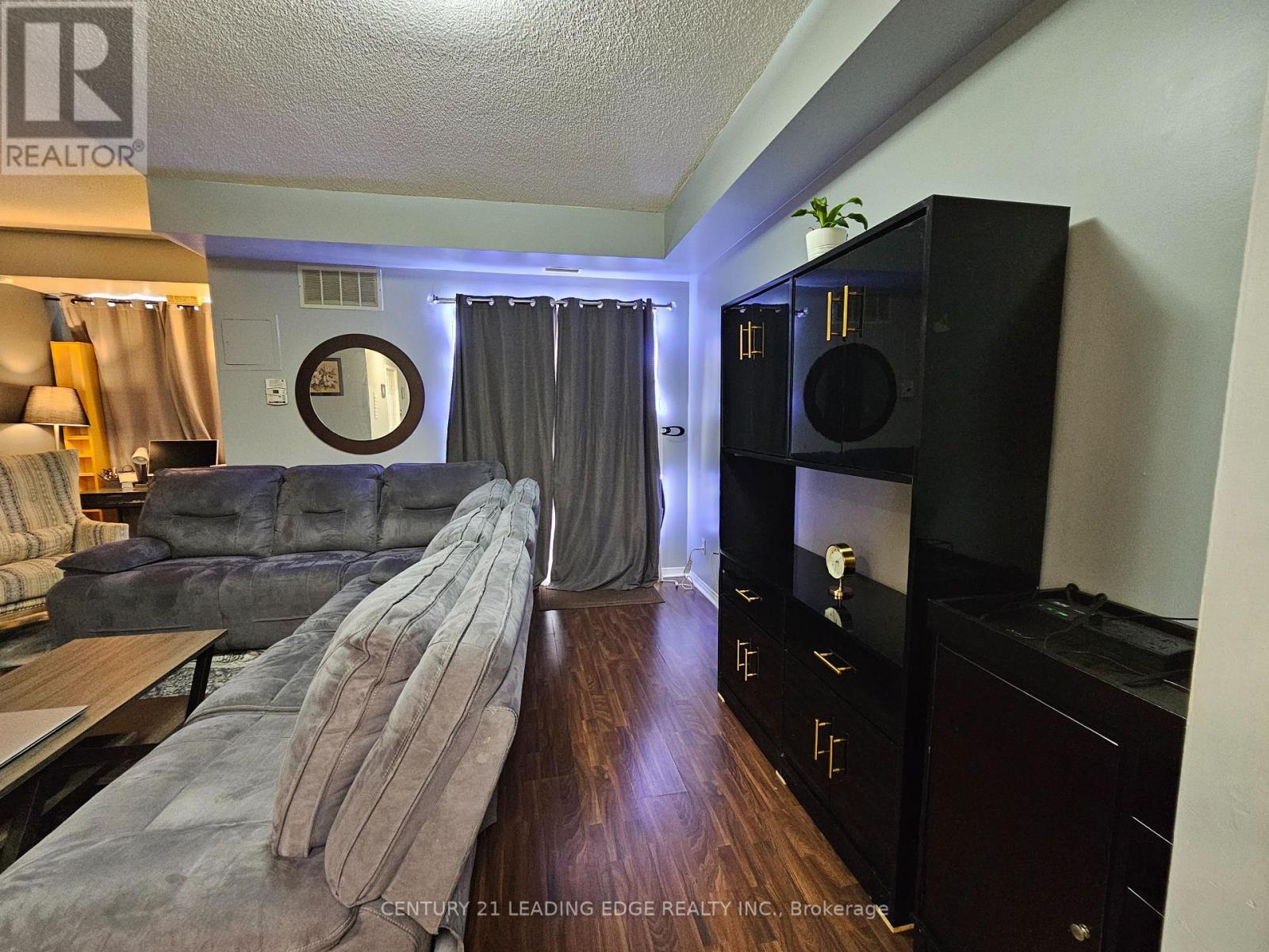 105 - 32 Tannery Street, Mississauga, Ontario  L5M 6T6 - Photo 38 - W12463790
