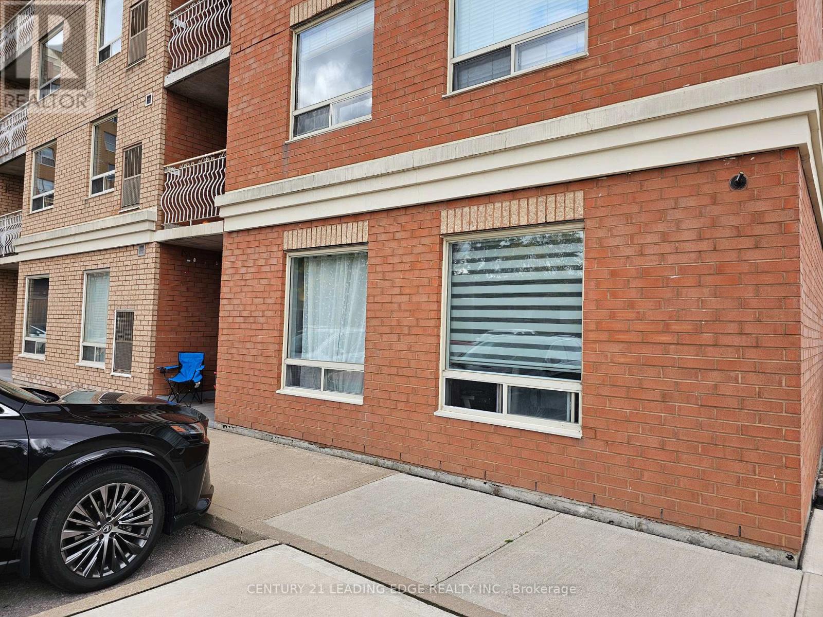 105 - 32 Tannery Street, Mississauga, Ontario  L5M 6T6 - Photo 4 - W12463790