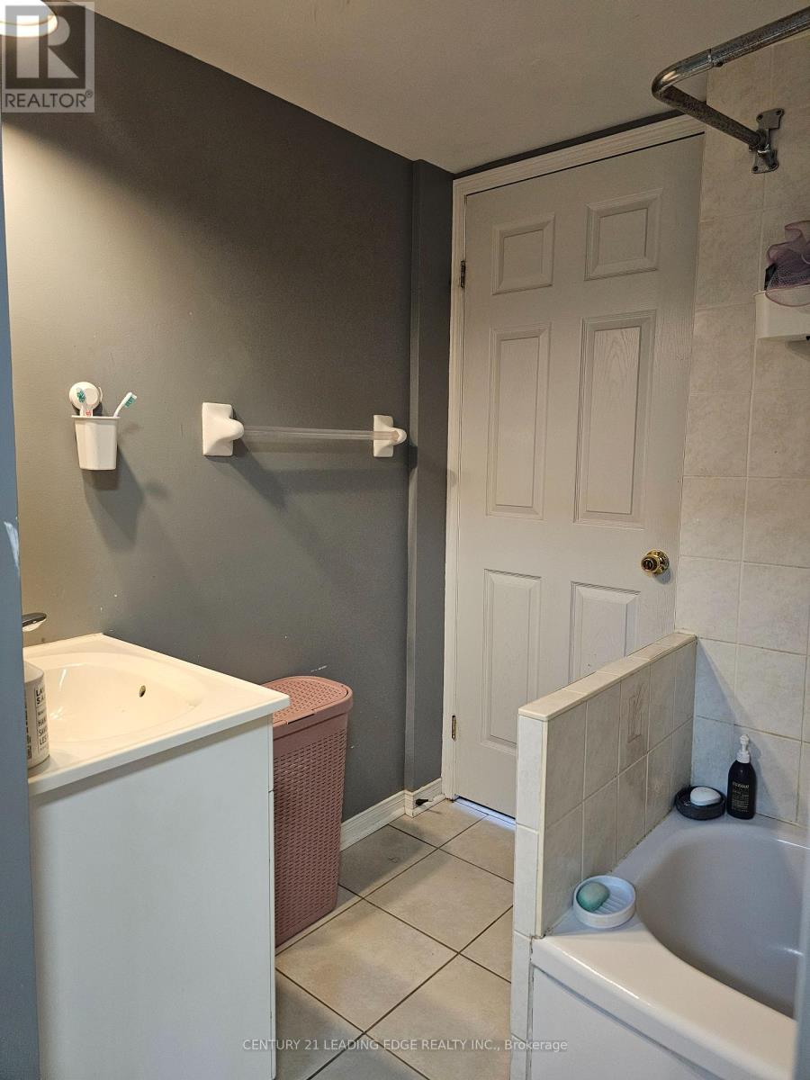 105 - 32 Tannery Street, Mississauga, Ontario  L5M 6T6 - Photo 24 - W12463790