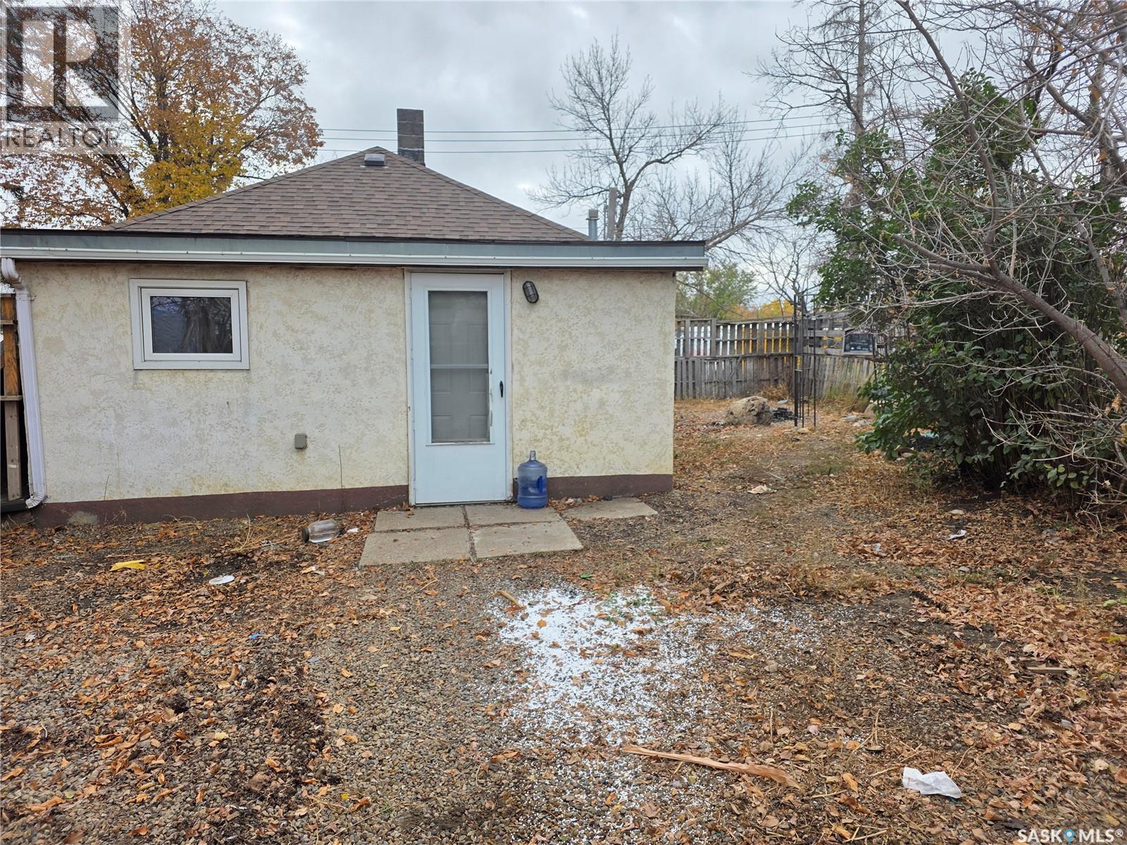 927 North Railway Street E, Swift Current, Saskatchewan  S9H 1E4 - Photo 20 - SK020804