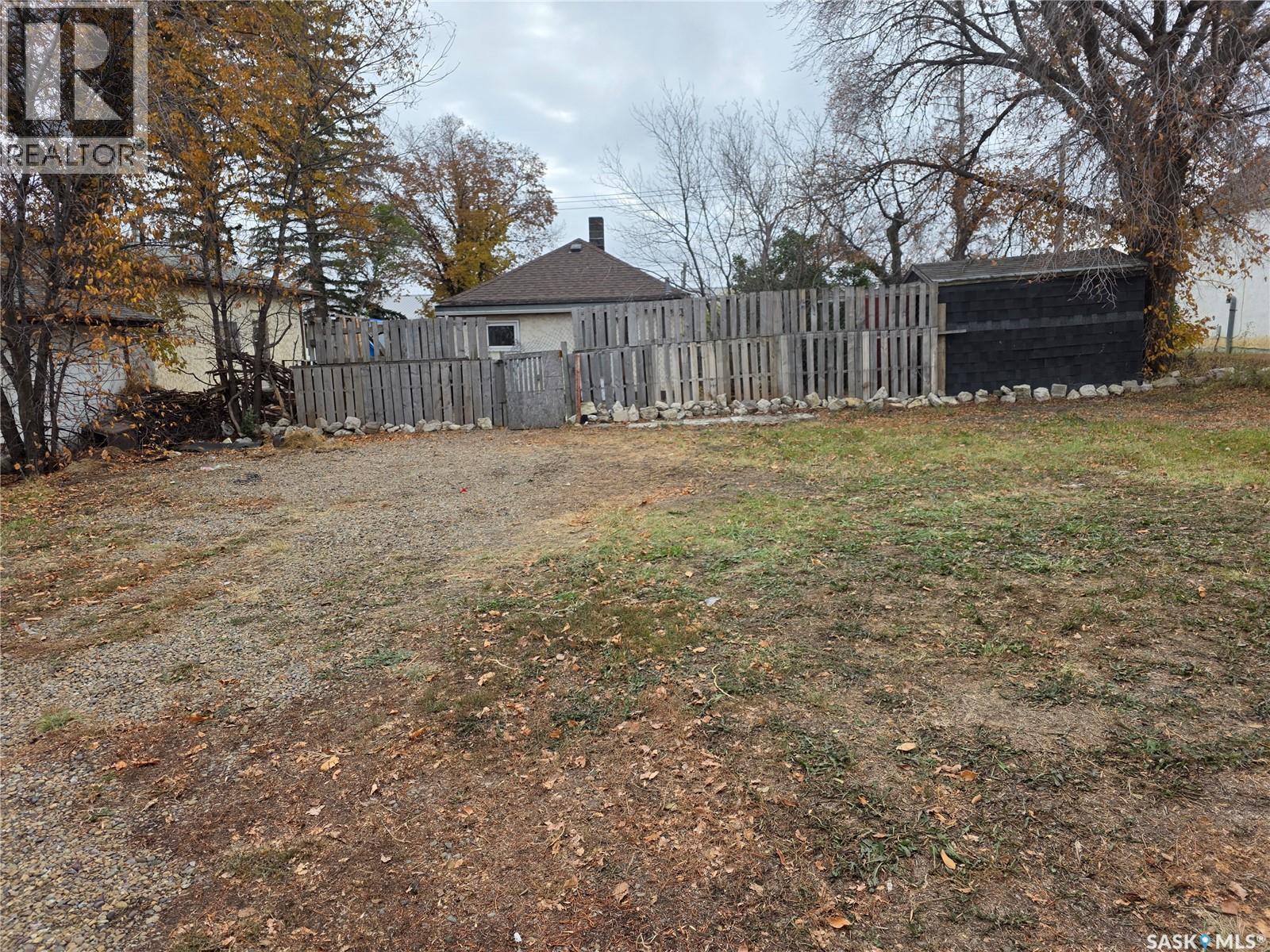 927 North Railway Street E, Swift Current, Saskatchewan  S9H 1E4 - Photo 22 - SK020804