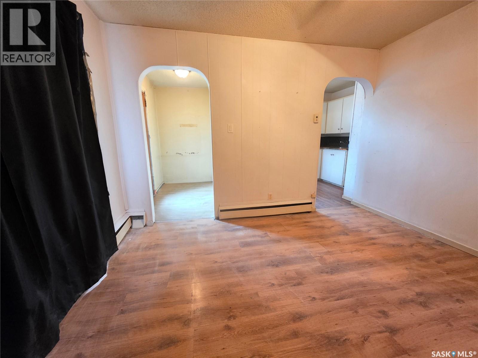 927 North Railway Street E, Swift Current, Saskatchewan  S9H 1E4 - Photo 7 - SK020804