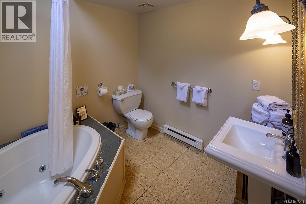 213 Mary St, Victoria, British Columbia  V9A 3V8 - Photo 22 - 1017211