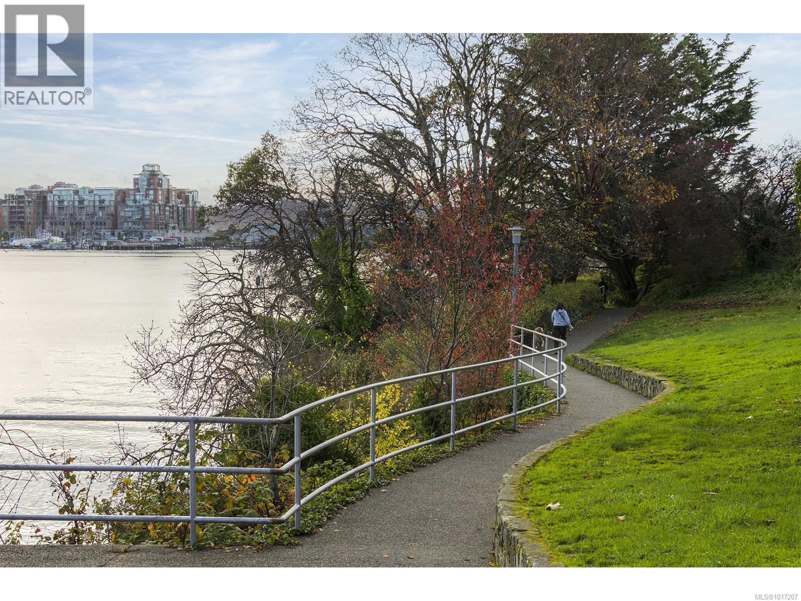 332 Catherine St, Victoria, British Columbia  V9A 3S8 - Photo 44 - 1017207