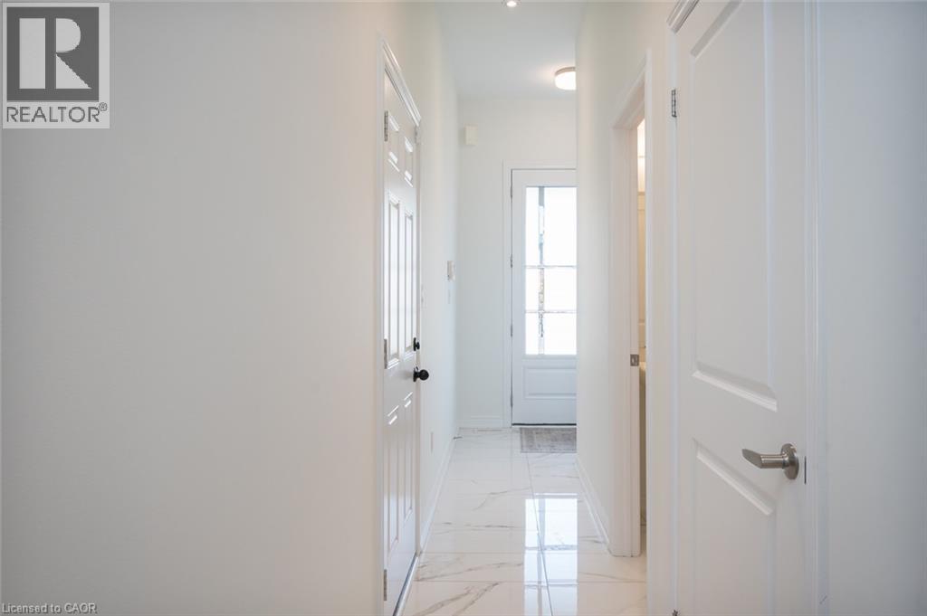 1354 Farmstead Drive, Milton, Ontario  L9E 1K9 - Photo 3 - 40779256