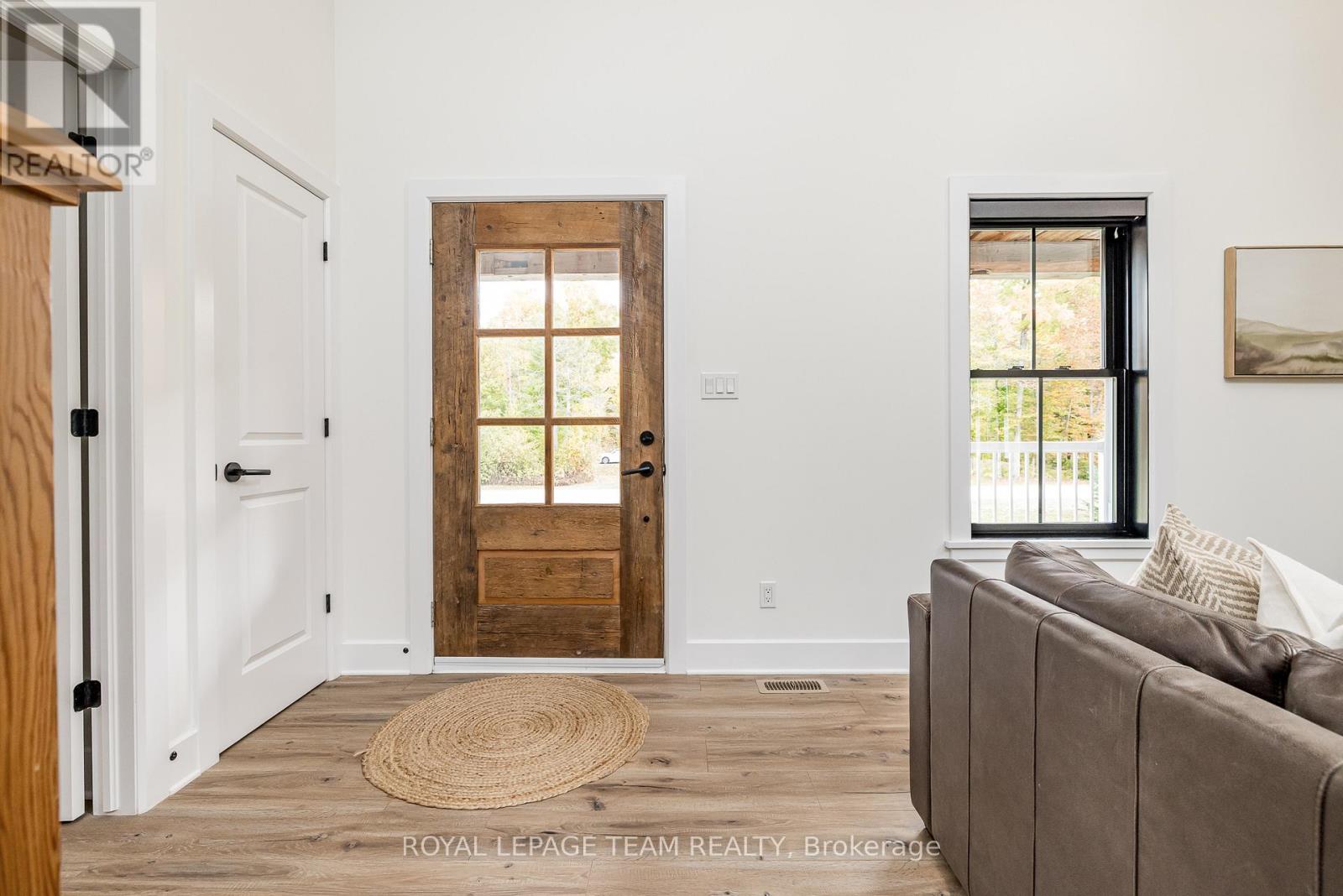 102 Brookberry Crescent, North Grenville, Ontario  K0G 1J0 - Photo 6 - X12432146