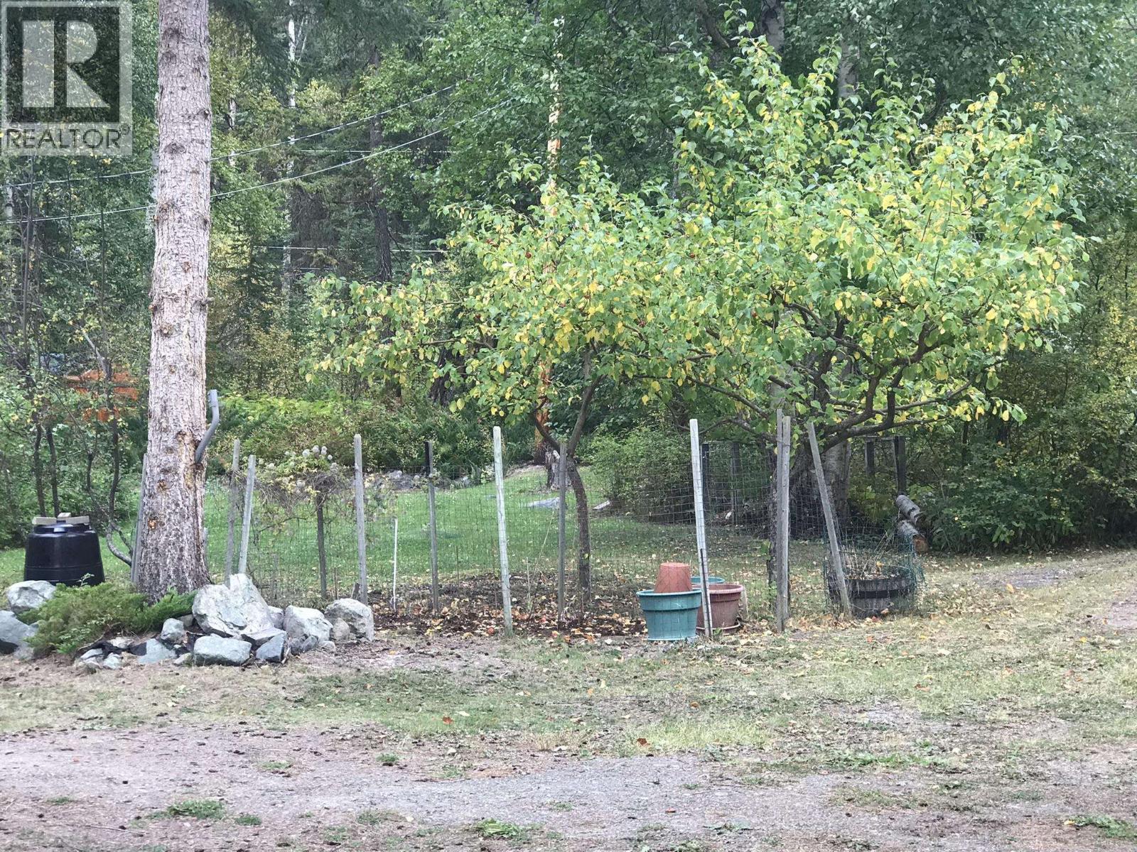 3548 Sellars Road, 100 Mile House, British Columbia  V0K 1L0 - Photo 14 - R3052024