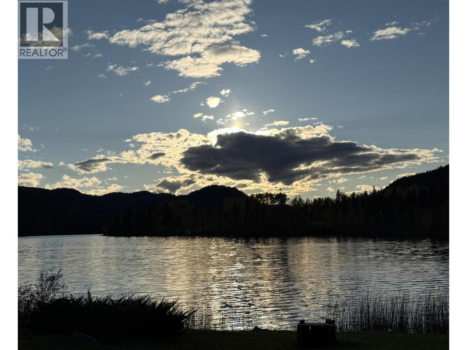 3548 Sellars Road, 100 Mile House, British Columbia  V0K 1L0 - Photo 34 - R3052024