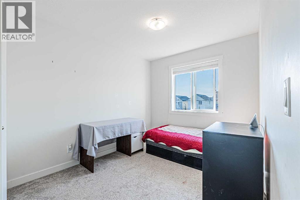 329 South Point Green Sw, Airdrie, Alberta  T4B 4L1 - Photo 7 - A2254221