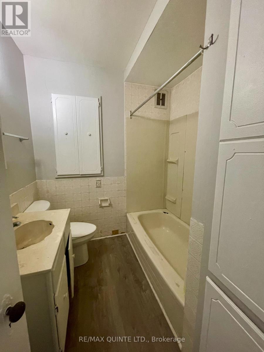 322 Coleman Street, Belleville, Ontario  K8P 3J2 - Photo 10 - X12464025
