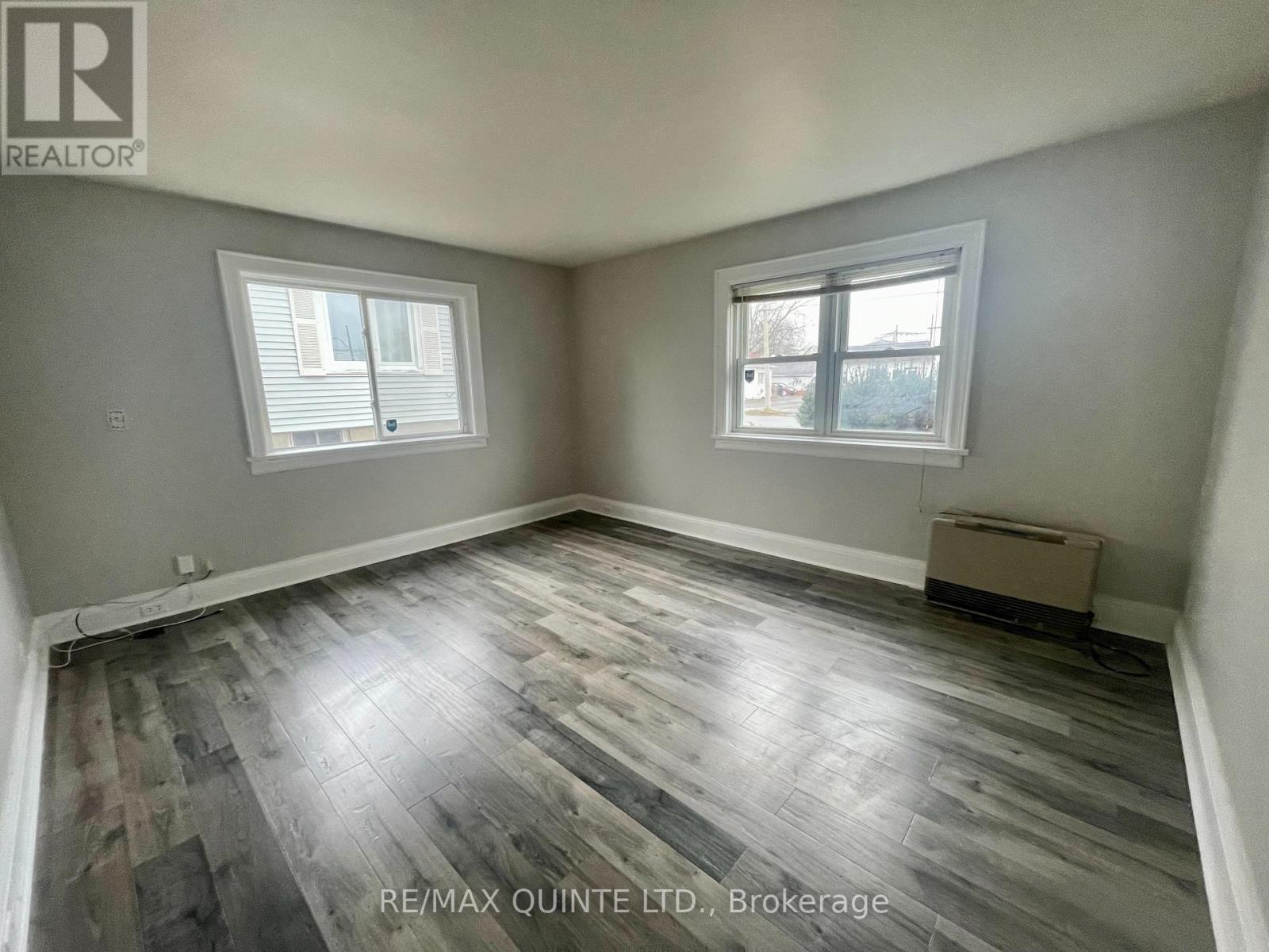 322 Coleman Street, Belleville, Ontario  K8P 3J2 - Photo 3 - X12464025