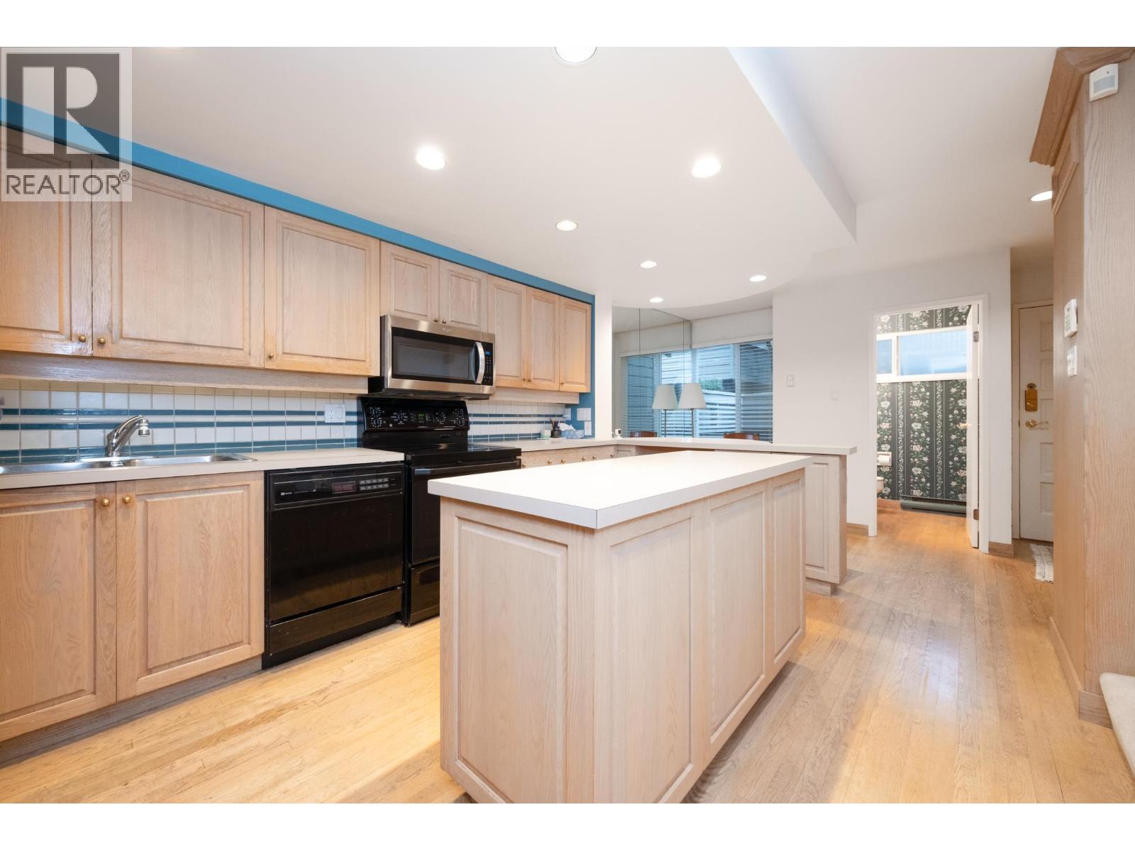 4083 Parkway Drive, Vancouver, British Columbia  V6L 3C9 - Photo 6 - R3058696