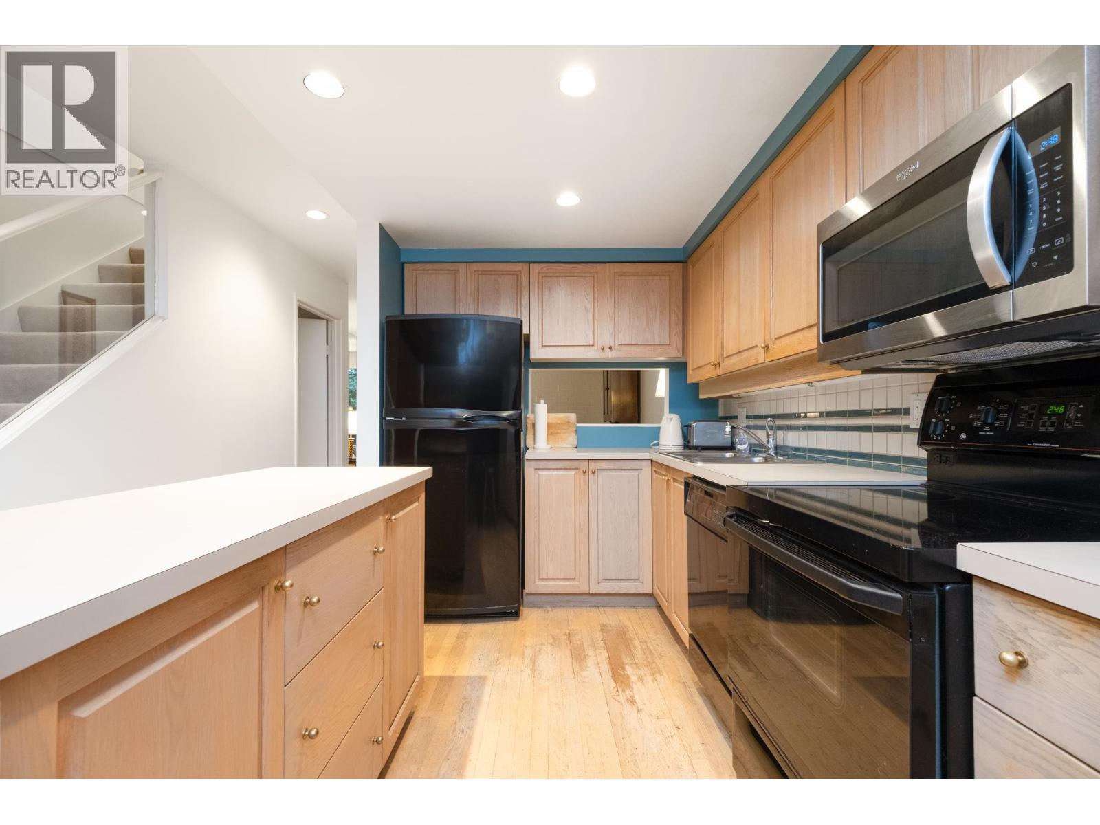 4083 Parkway Drive, Vancouver, British Columbia  V6L 3C9 - Photo 8 - R3058696