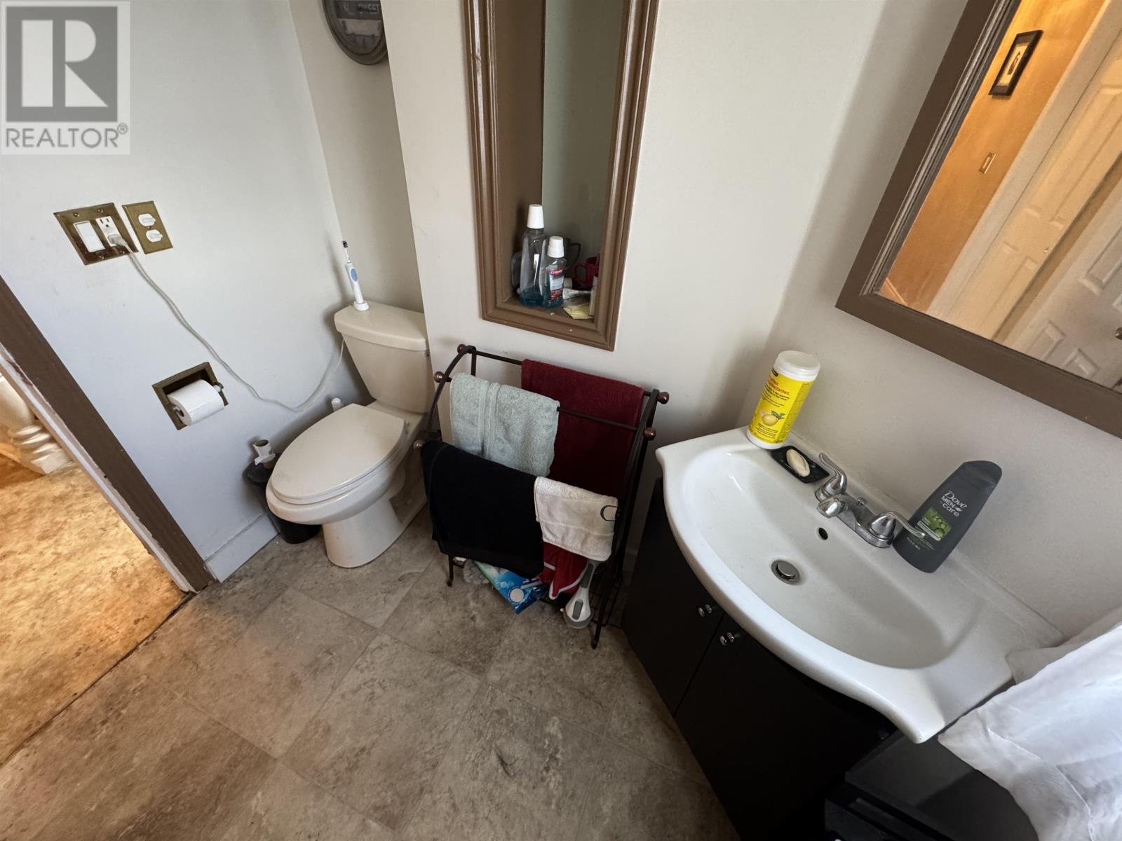 709 Mckenzie St, Thunder Bay, Ontario  P7C 3L5 - Photo 21 - TB253178