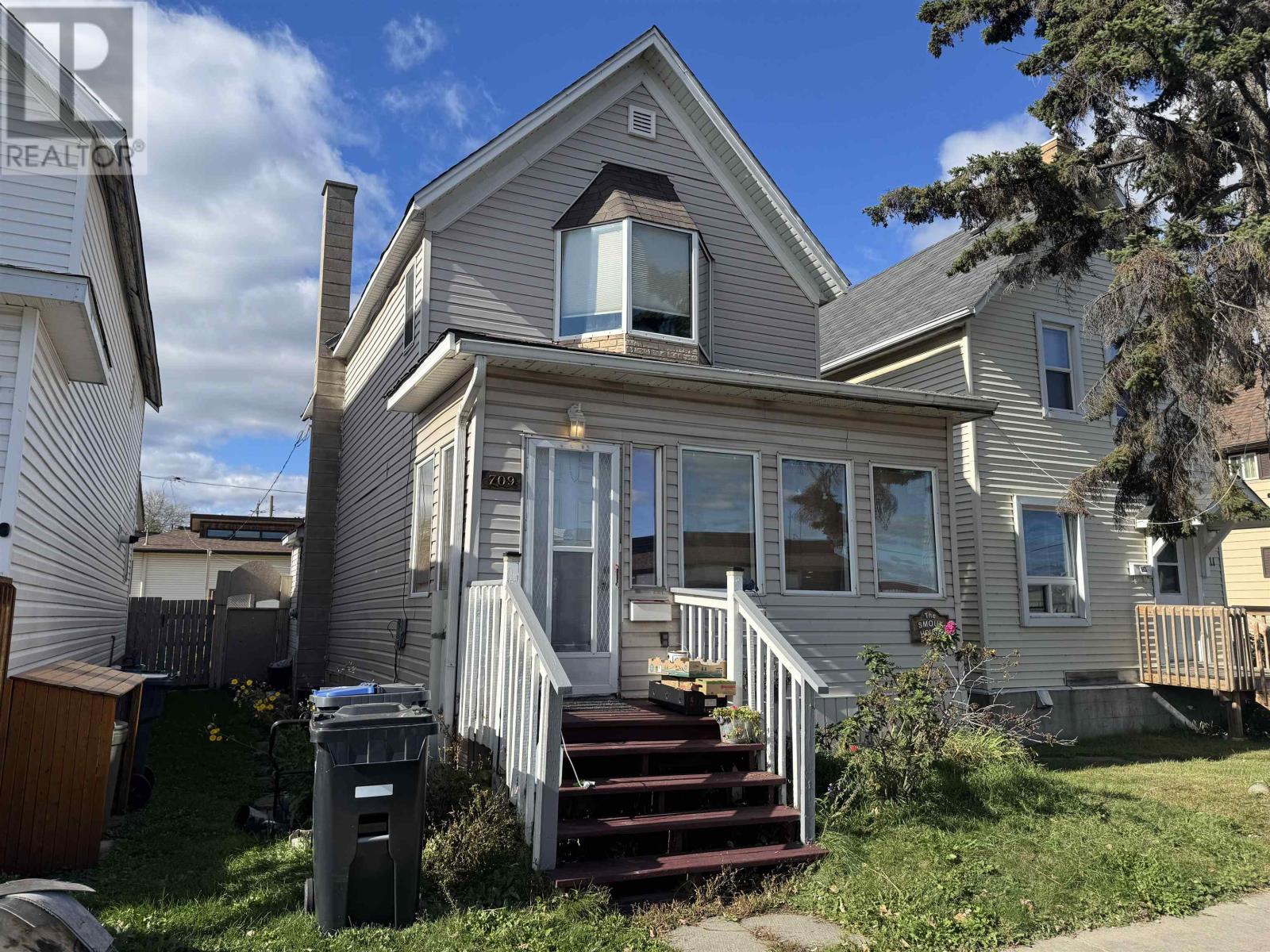 709 Mckenzie St, Thunder Bay, Ontario  P7C 3L5 - Photo 2 - TB253178