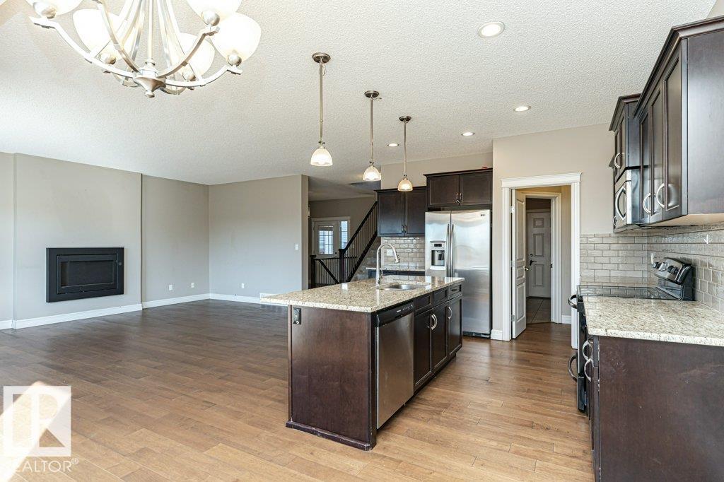 1920 33b St Nw, Edmonton, Alberta  T6T 0L3 - Photo 12 - E4462177