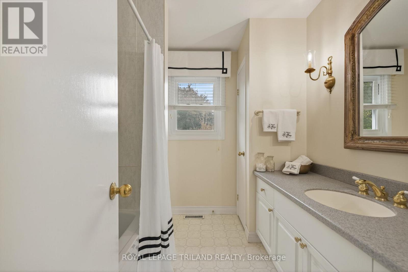 471 Billybrook Crescent, London North, Ontario  N5X 2Y7 - Photo 25 - X12464032