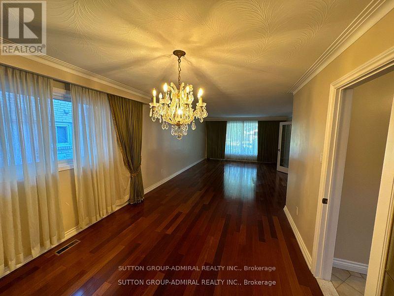 53 Bestview Drive, Toronto, Ontario  M2M 2X8 - Photo 6 - C12463840