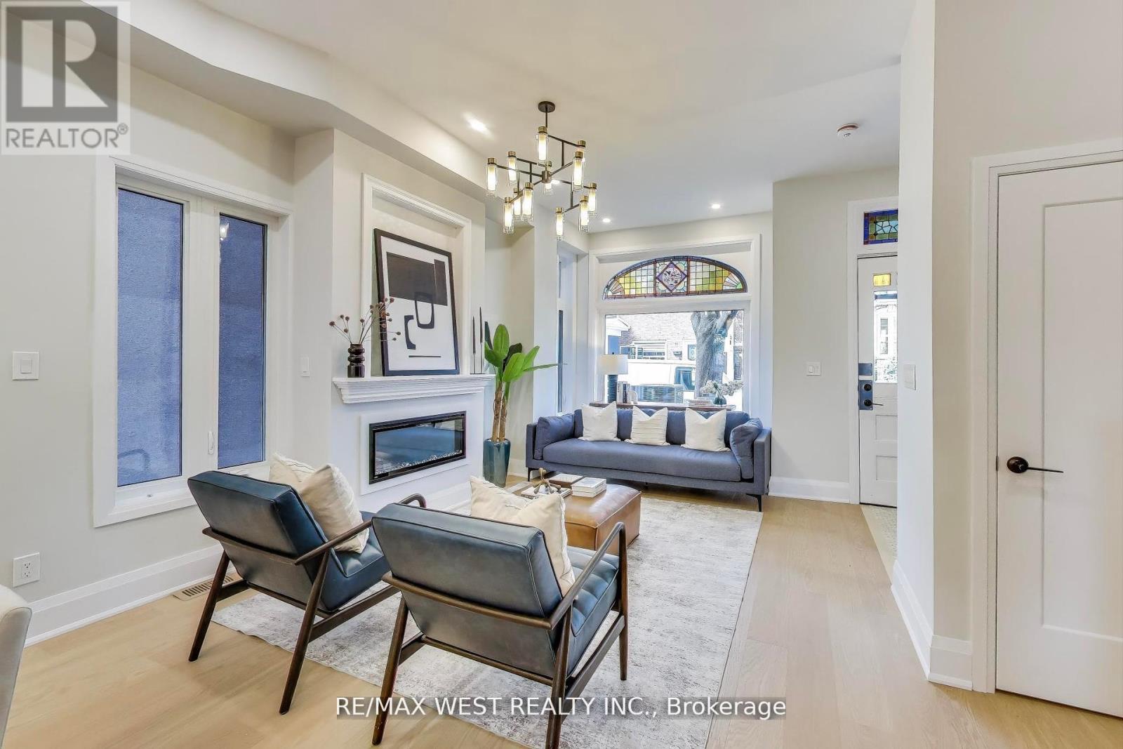 21 Rolyat Street, Toronto, Ontario  M6J 1S5 - Photo 2 - C12463860