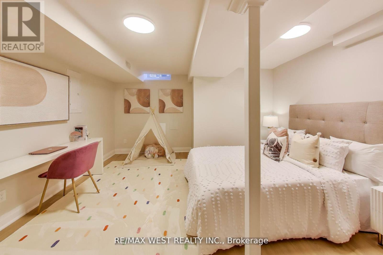 21 Rolyat Street, Toronto, Ontario  M6J 1S5 - Photo 34 - C12463860