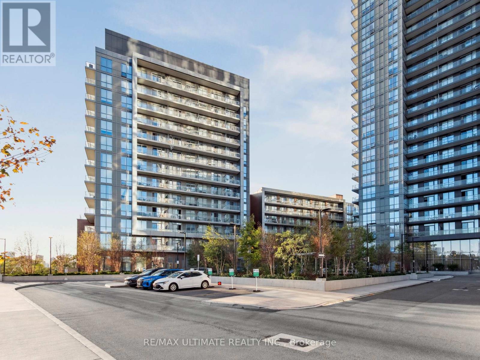 725 - 36 FOREST MANOR ROAD, Toronto, Ontario