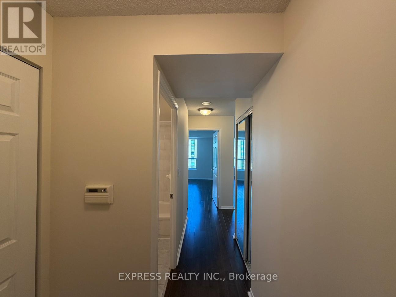1106 - 29 Pemberton Avenue, Toronto, Ontario  M2M 4L5 - Photo 1 - C12463896