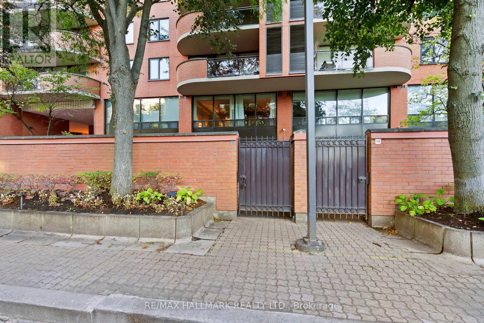 TH 15 - 260 HEATH STREET W, Toronto, Ontario