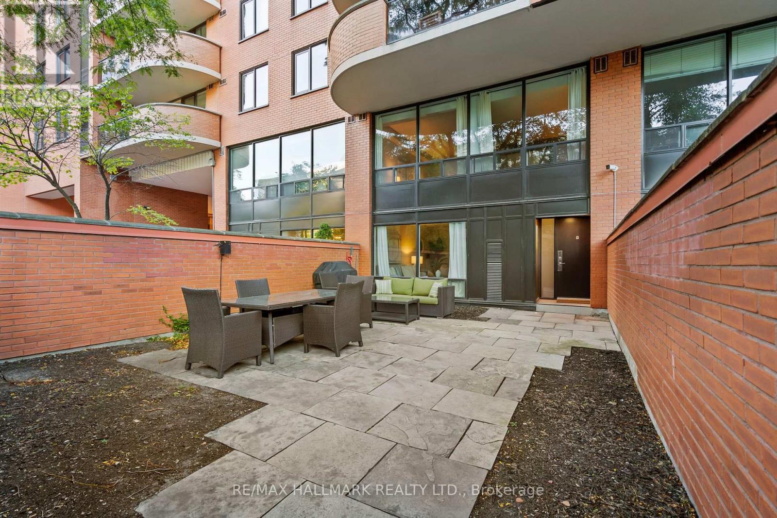 Th 15 - 260 Heath Street W, Toronto, Ontario  M5P 3L6 - Photo 2 - C12463929