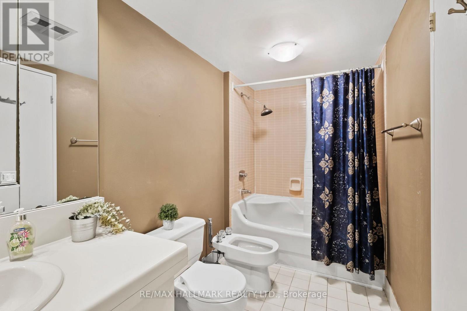 Th 15 - 260 Heath Street W, Toronto, Ontario  M5P 3L6 - Photo 34 - C12463929
