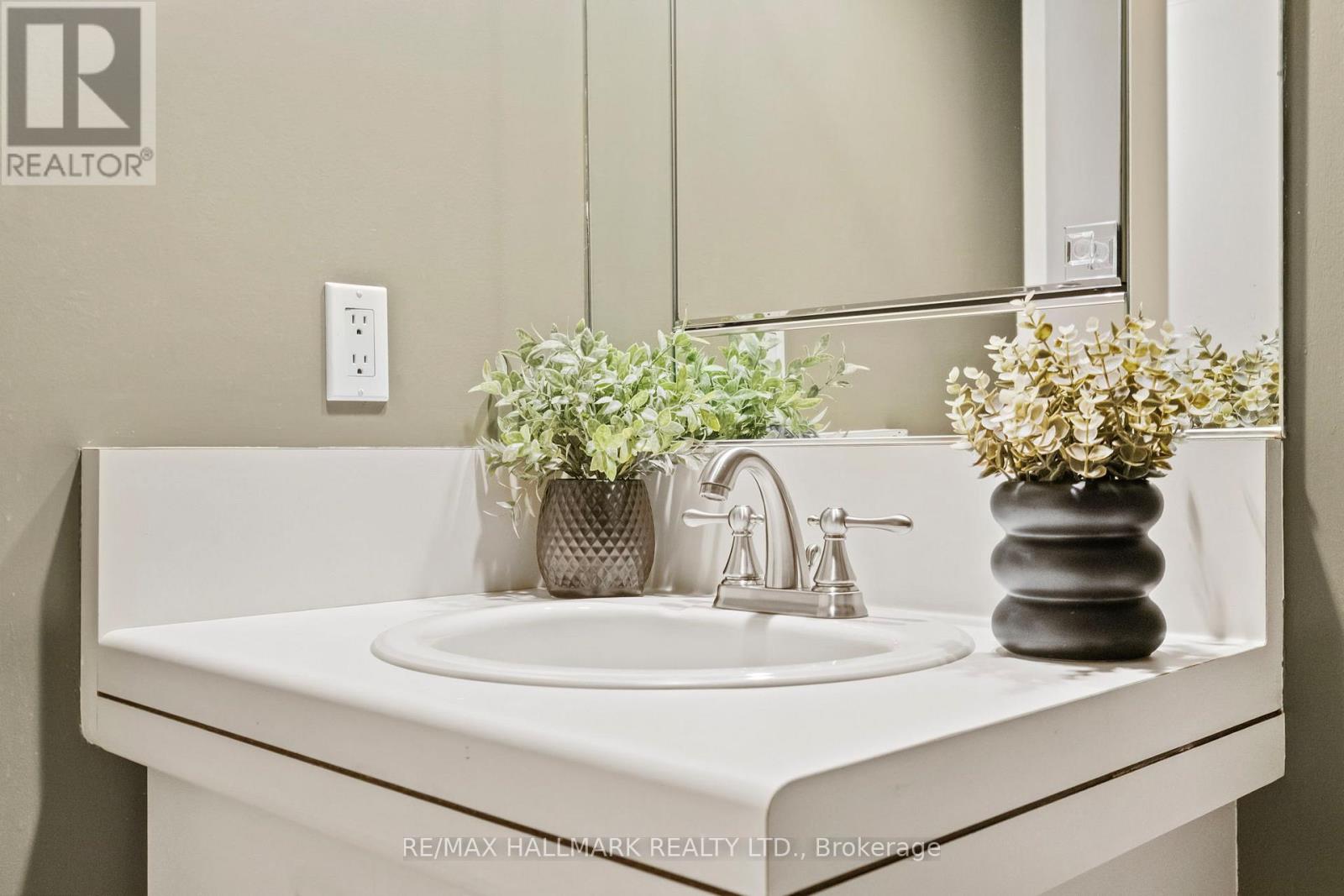 Th 15 - 260 Heath Street W, Toronto, Ontario  M5P 3L6 - Photo 37 - C12463929