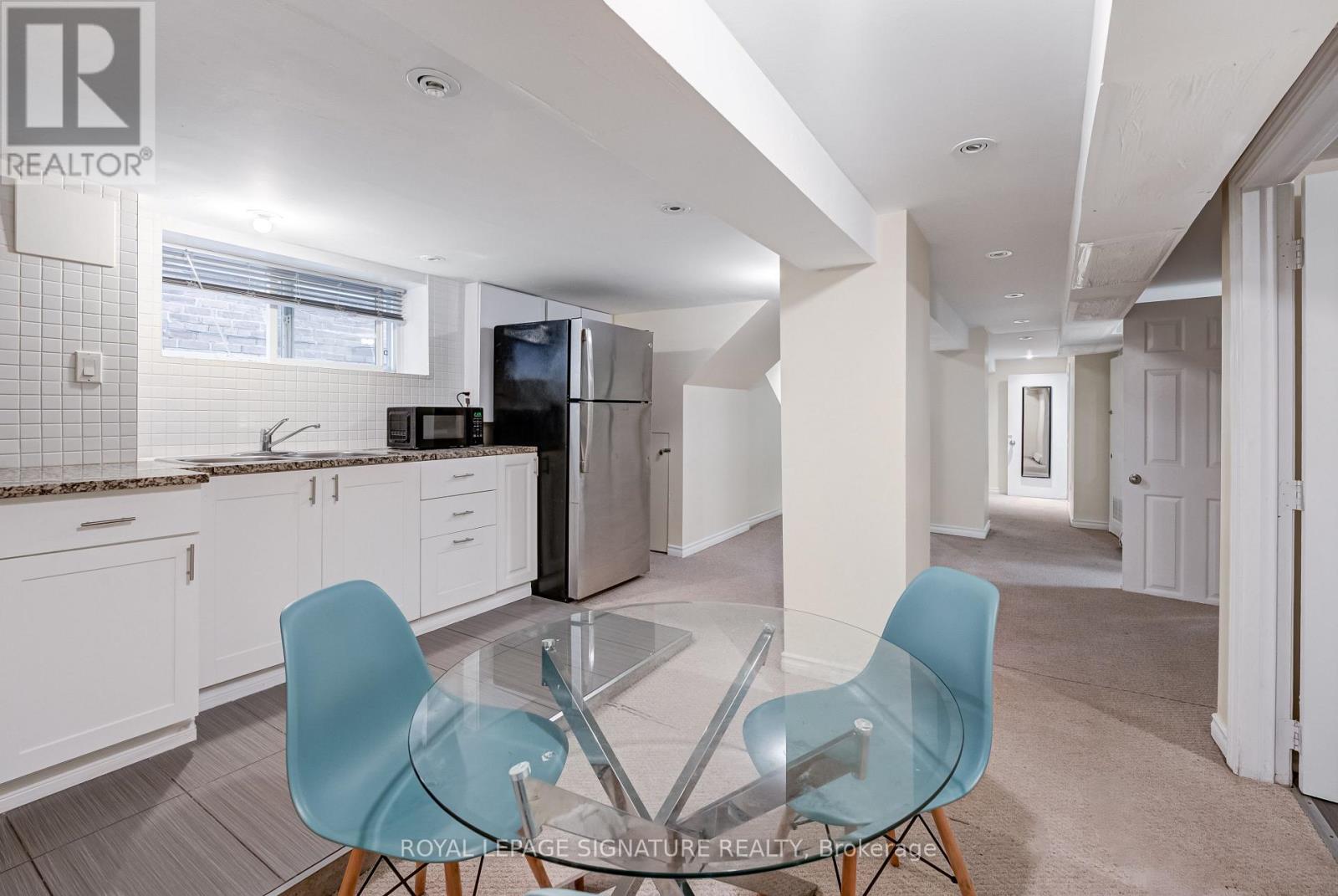 21 Robina Avenue, Toronto, Ontario  M6C 3Y5 - Photo 8 - C12463958
