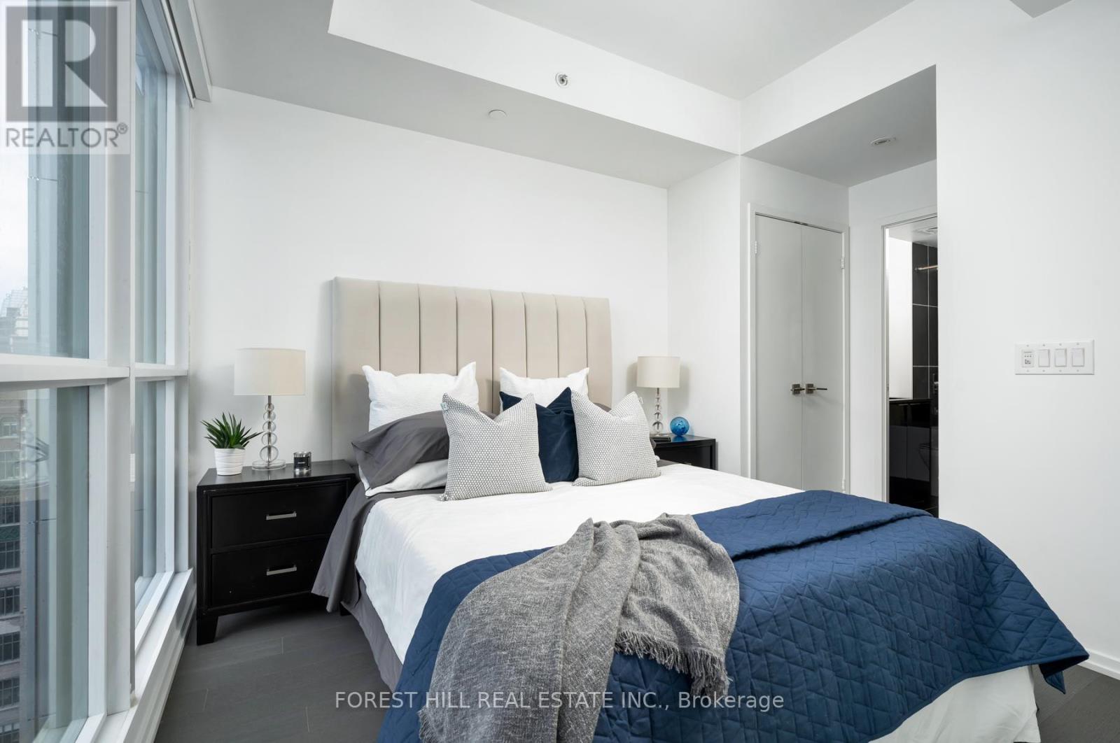 2517 - 70 Temperance St Street, Toronto, Ontario  M5H 0B1 - Photo 20 - C12463959