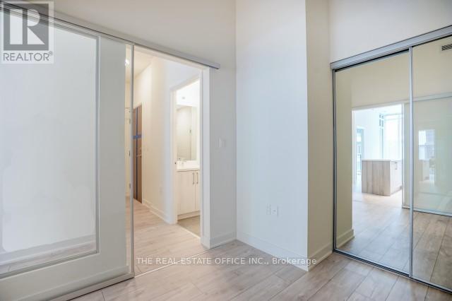 815w - 27 Bathurst Street, Toronto, Ontario  M5V 2P1 - Photo 5 - C12463965