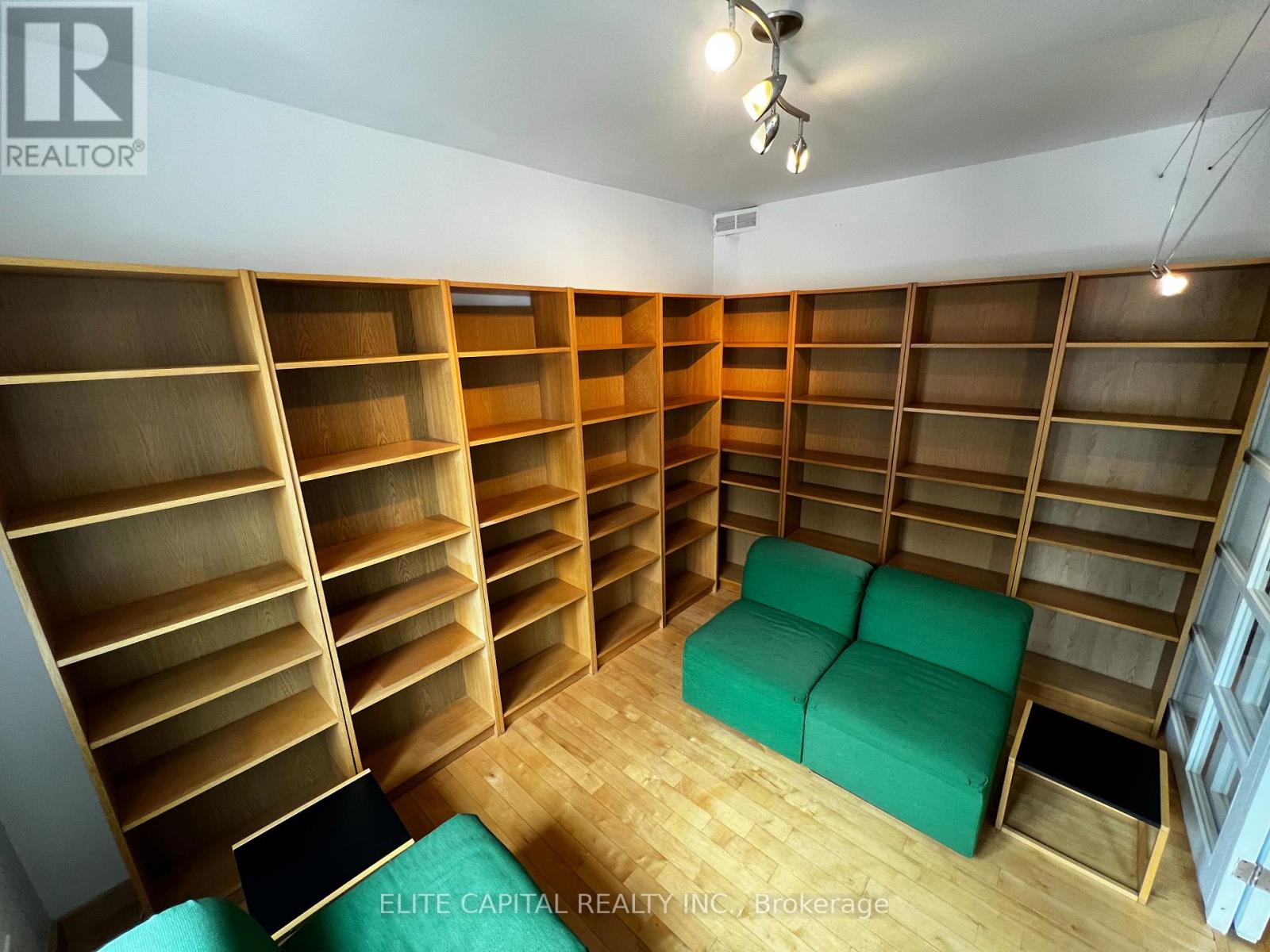 362 Dupont Street, Toronto, Ontario  M5R 1V9 - Photo 4 - C12463987