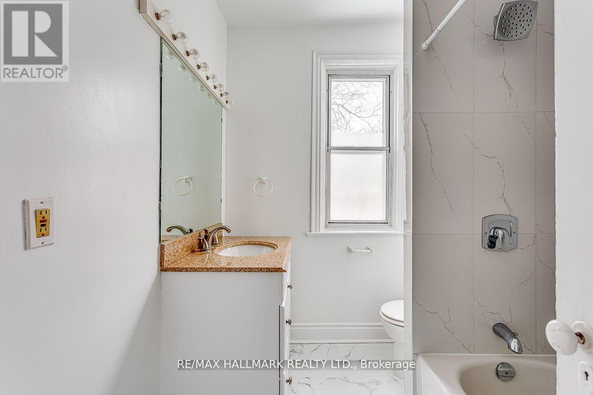 Upper - 48 Strathcona Avenue, Toronto, Ontario  M4J 1G8 - Photo 10 - E12463856