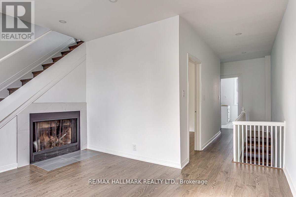Upper - 48 Strathcona Avenue, Toronto, Ontario  M4J 1G8 - Photo 3 - E12463856