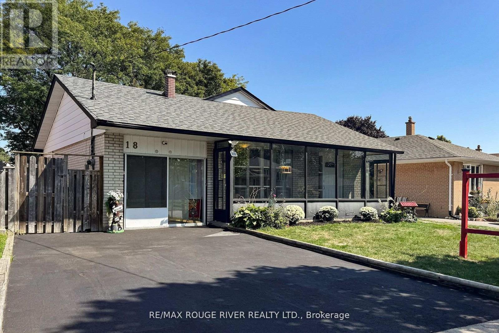 18 Darlingside Drive, Toronto, Ontario  M1E 3N8 - Photo 3 - E12463874
