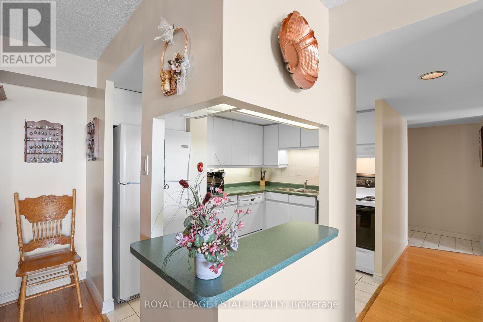 1003 - 1093 Kingston Road, Toronto, Ontario  M1N 4E2 - Photo 8 - E12463886