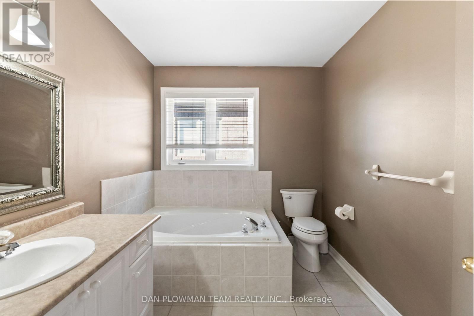 6 Tormina Boulevard, Whitby, Ontario  L1R 3B2 - Photo 19 - E12463898