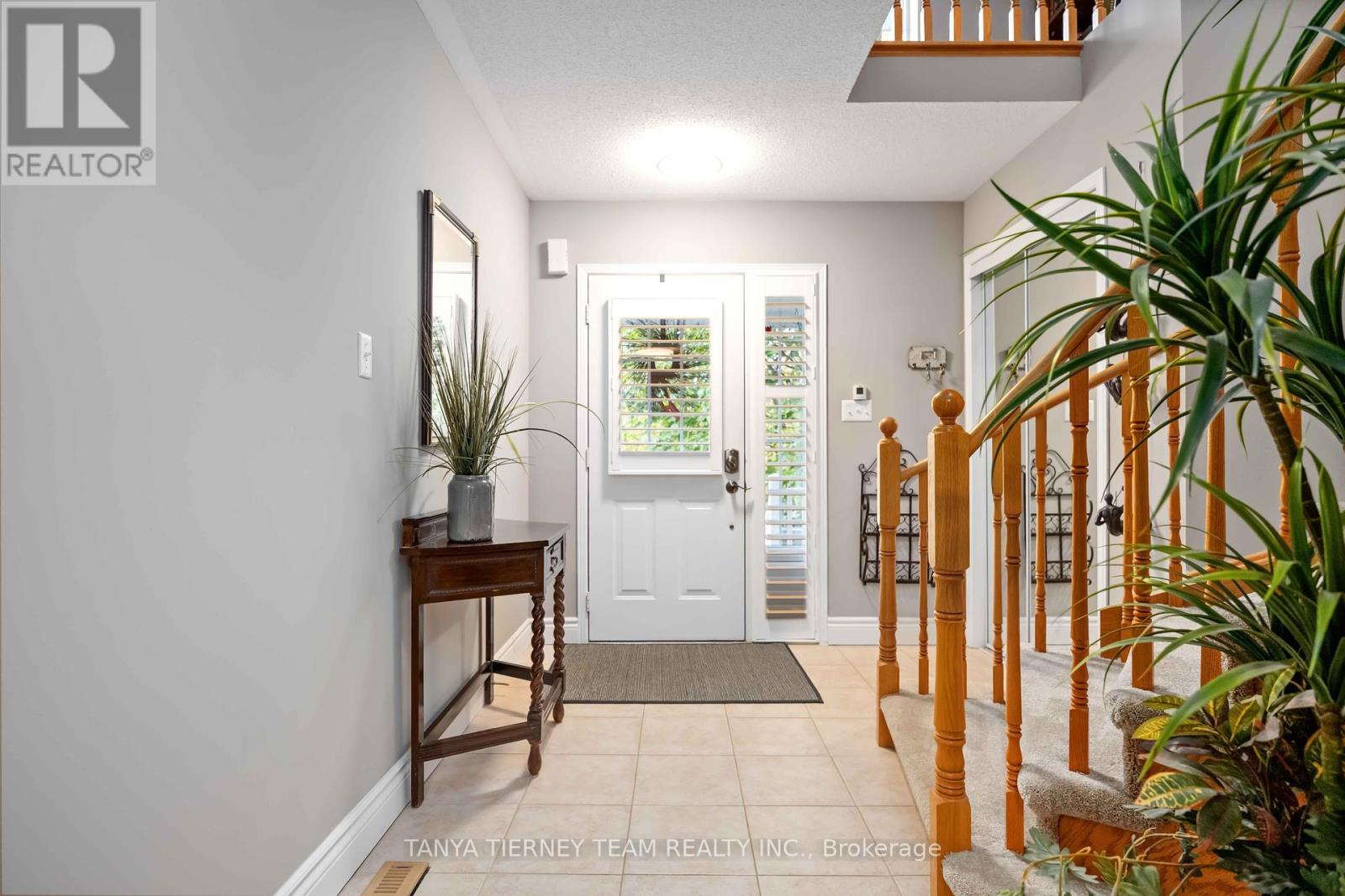 76 Northgrove Crescent, Whitby, Ontario  L1M 2M9 - Photo 5 - E12463947